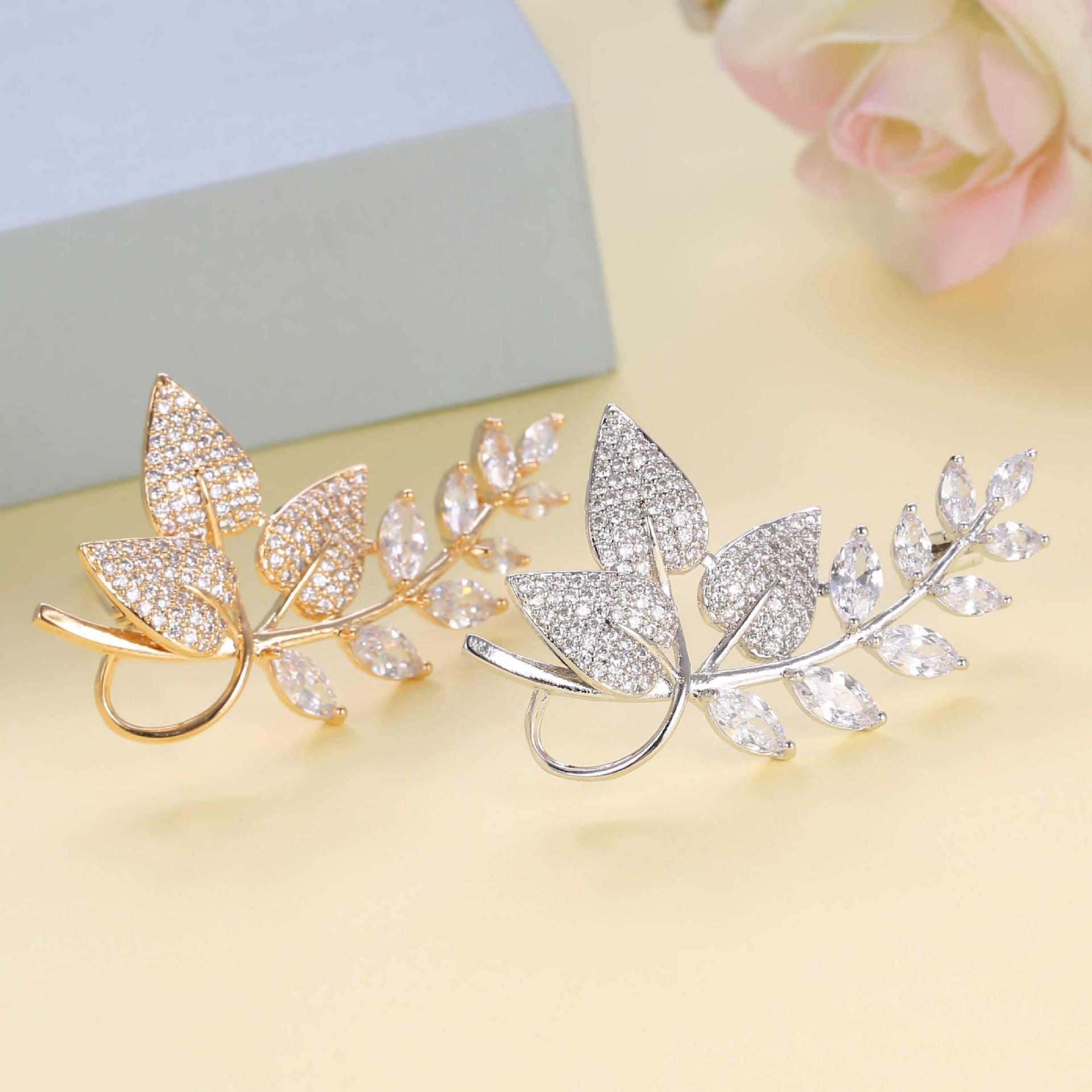 Trâm cài tóc hình chiếc lá nhỏ xinh