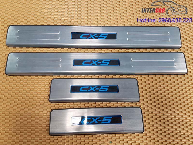 Ốp bậc ngoài mazda cx-5 2016 có đèn