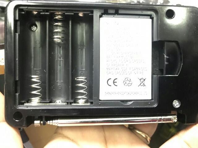 Đài sony sw-565u FM SD USB TẶNG CỦ SẠC iphone-