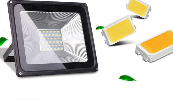 [40W] Đèn LED năng lượng mặt trời cao cấp, pin Lithium 15.000 mAh, tấm pin lớn, điều khiển từ xa