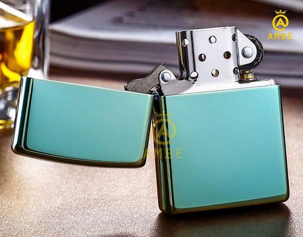 Bật lửa Zippo Chameleon xanh bóng 28129