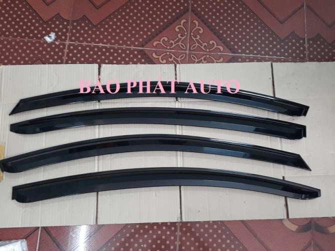 Vè mưa đen xe Chevrolet Cruze