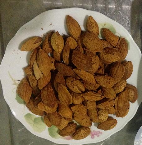 Hạt hạnh nhân bơ vỏ mỏng 1Kg