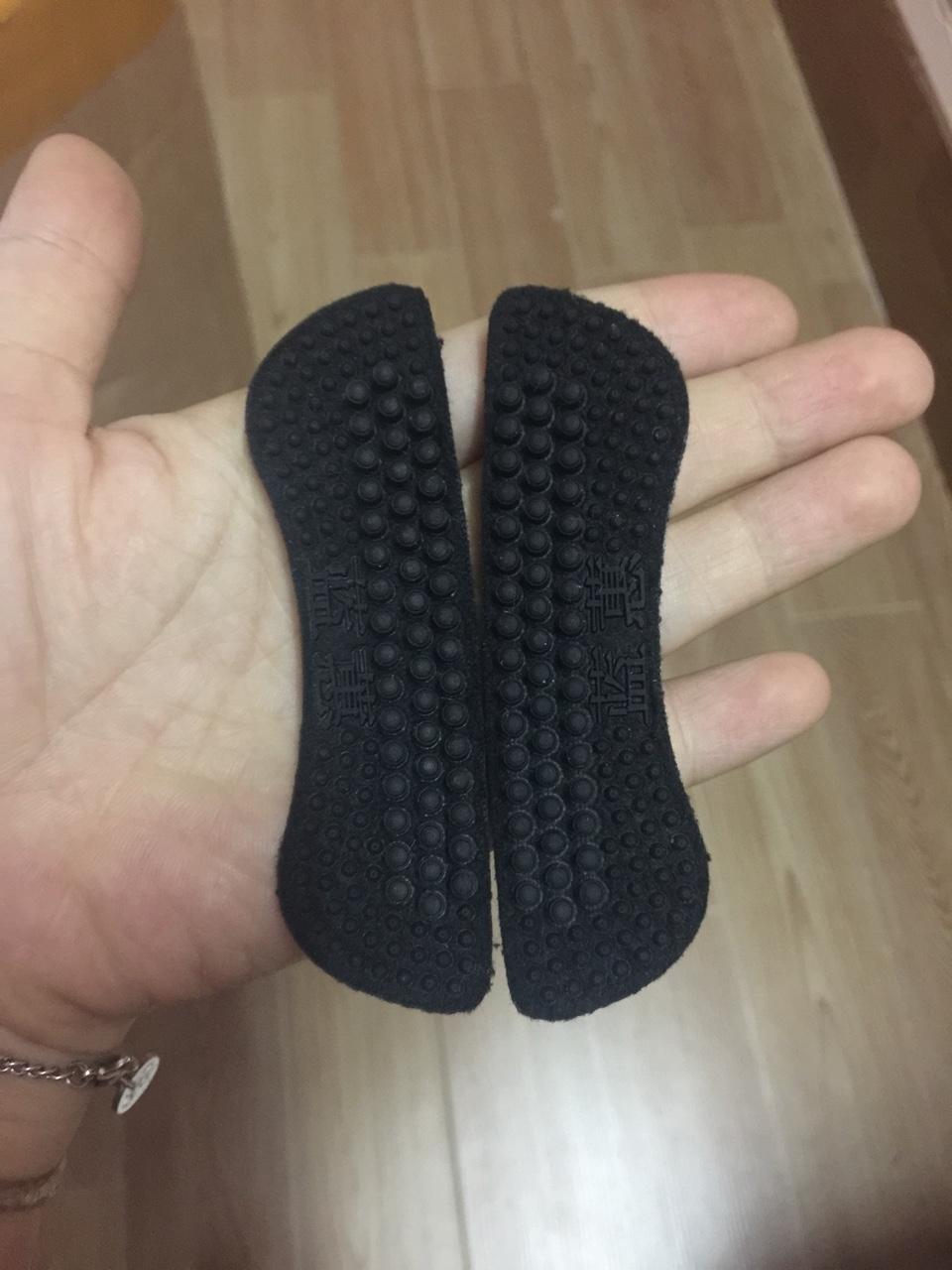Dán Gót Giày Cao Su 4D loại dày 6mm(có hạt massage giảm đau gót,giảm size giày)