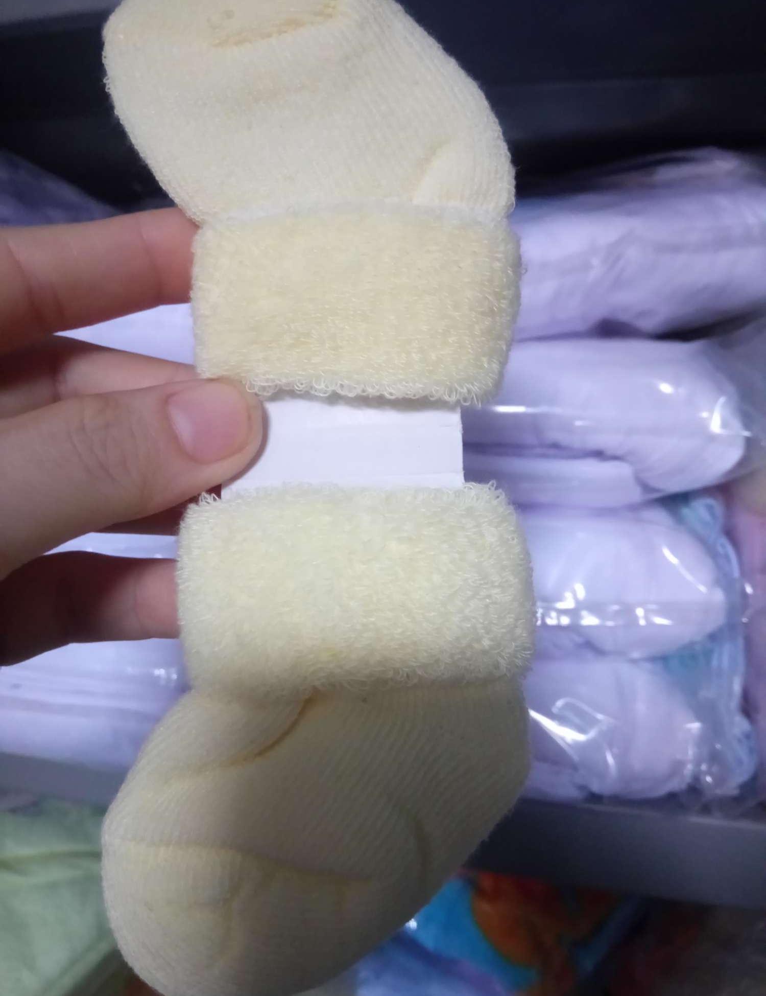 Vớ cao cổ len sơ sinh (vỉ 3 đôi = 35k)