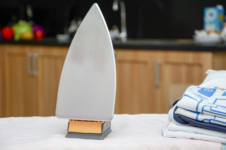 Bàn ủi khô Philips 1000W HD1172