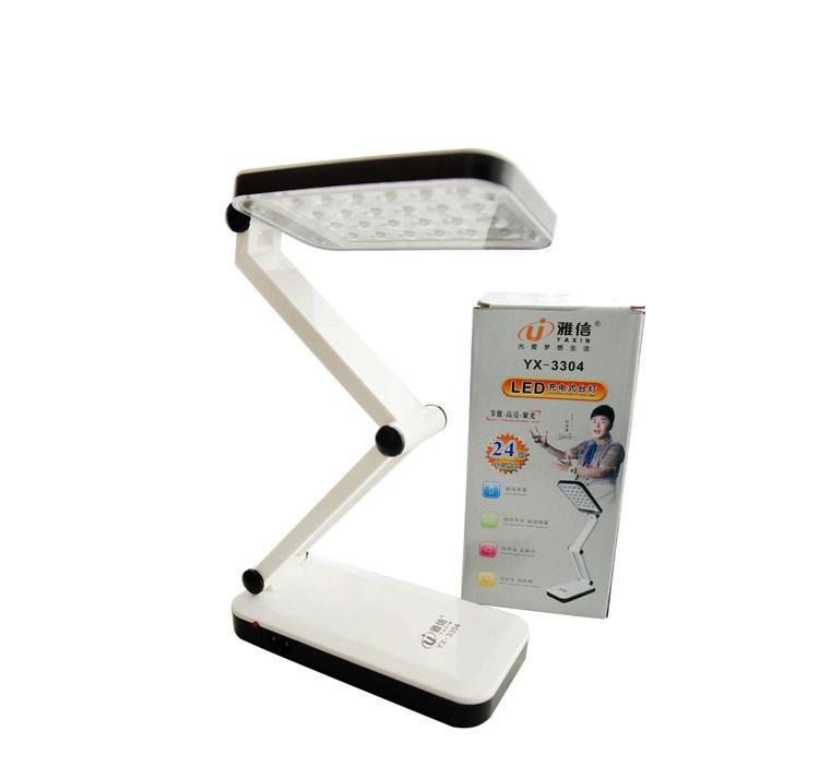 Đèn led để bàn làm việc