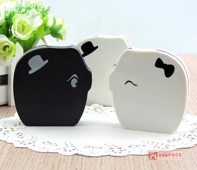 Khay gương đựng lens heo couple inbox để chọn màu