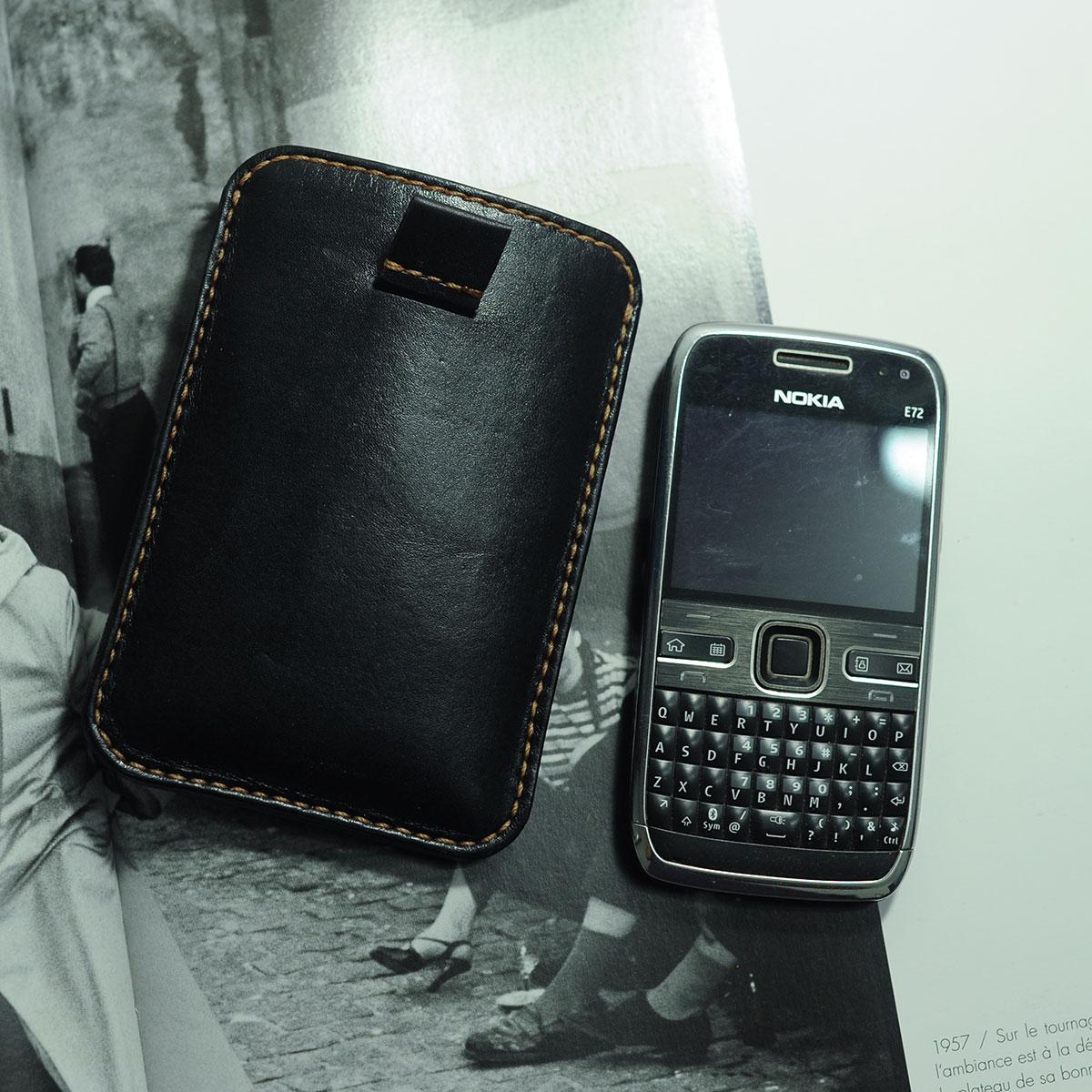 Bao da handmade cho điện thoại Nokia E72 - Bao da Mino Crafts VI362
