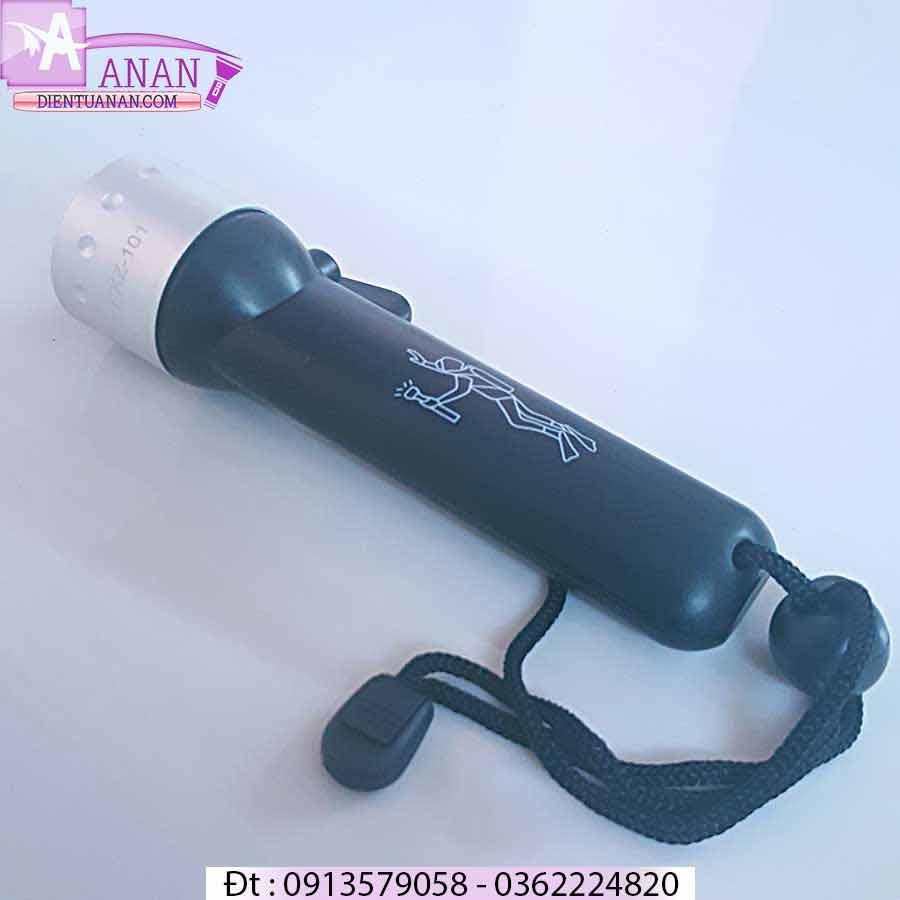 [HCM]Đèn Pin Cầm Tay Lặn Biển 100m