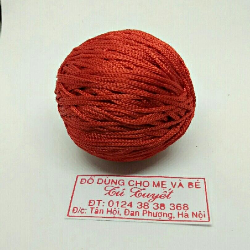 MỘT CUỘN DÂY DÙ ĐỎ