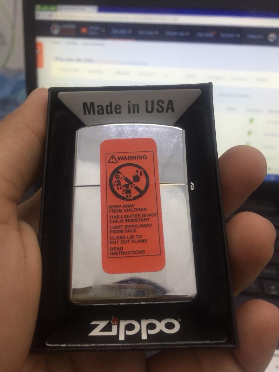 [HCM]Zippo Khắc Laze Cá Chép Vượt Vũ Môn - Zippo giá rẻ tem đỏ
