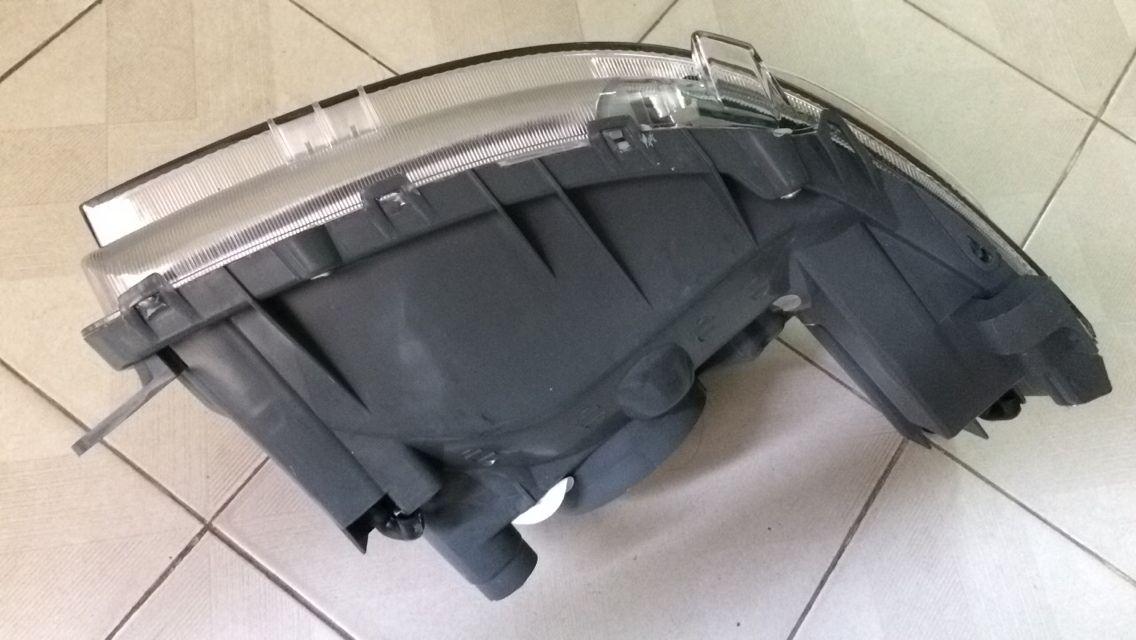 Đèn pha Suzuki APV & Pro 2006-