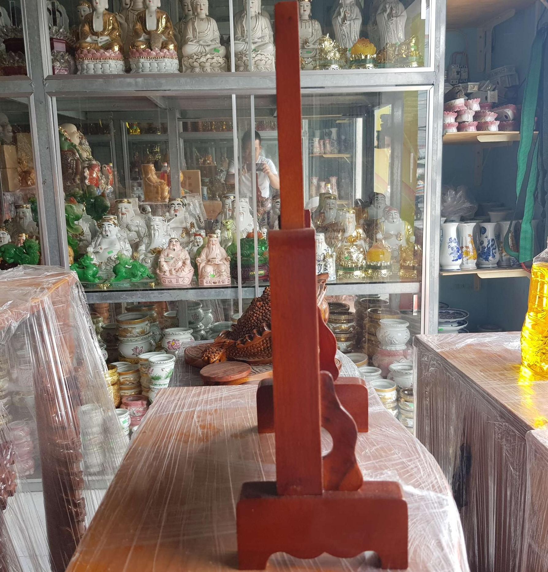 Khung hình thờ gỗ tràm bông vàng