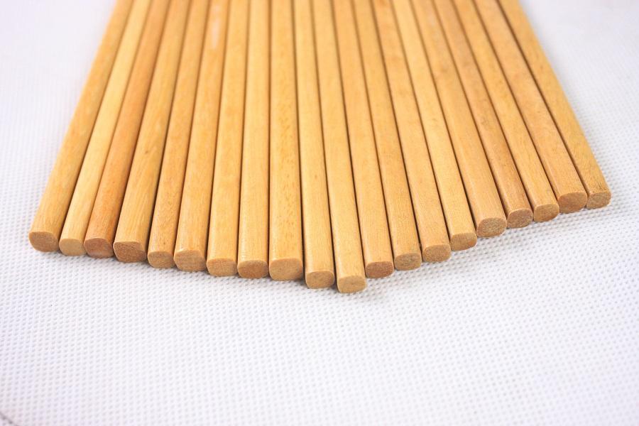 Bộ 10 đôi đũa gỗ chò chỉ cao cấp Lâm Nguyên D042