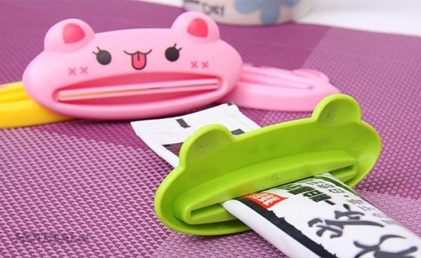 Dụng Cụ Kẹp Kem Đánh Răng Hình Thú
