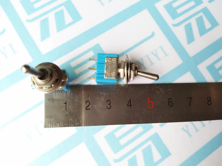 Công tắc gạt MTS-102 (2 cái)