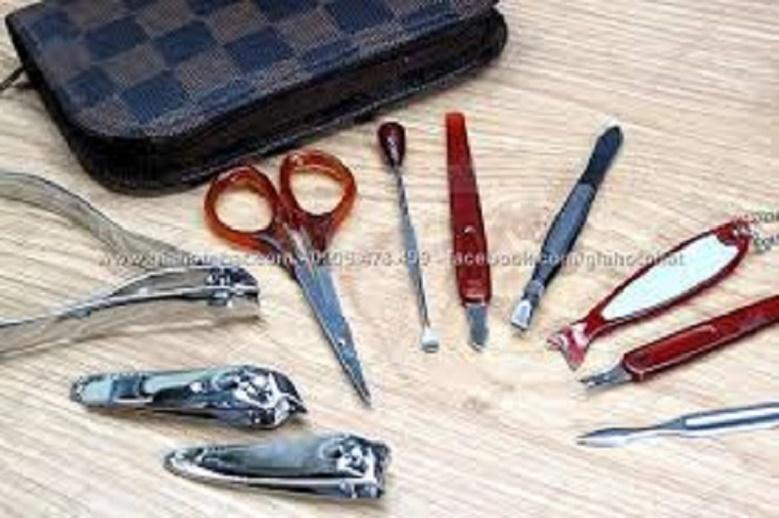 Bộ dụng cụ làm móng 10 món đa năng