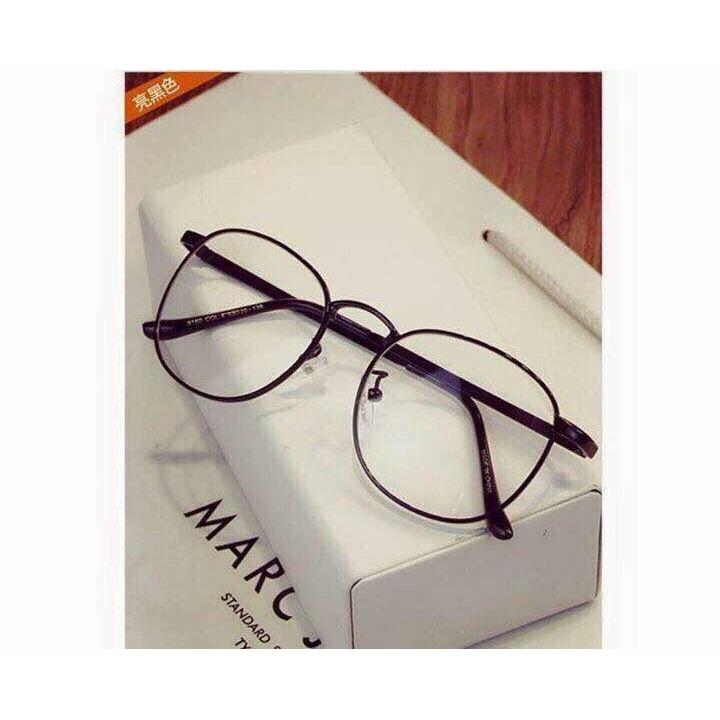 Mắt Kính Ngố Tròn Gọng Đen Thời Trang