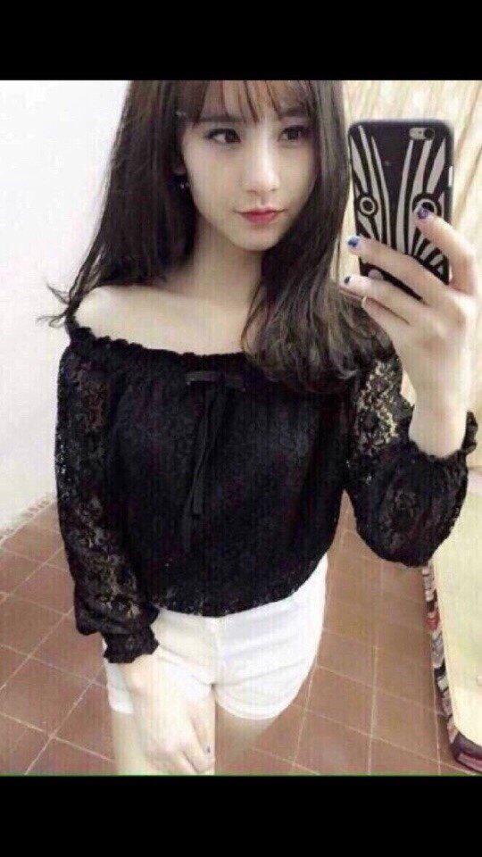 Áo Ren Trễ Vai Cách Điệu Nữ Den Và Trắng