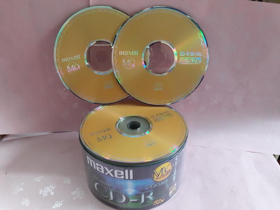Đĩa trắng CD Maxel lốc 50 cái.