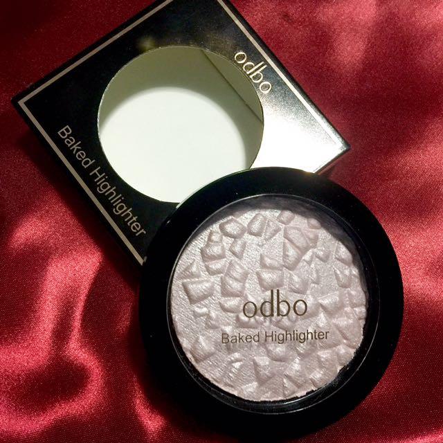 [HCM]Phấn bắt sáng Odbo Baked highlighter (No.02 No.03)