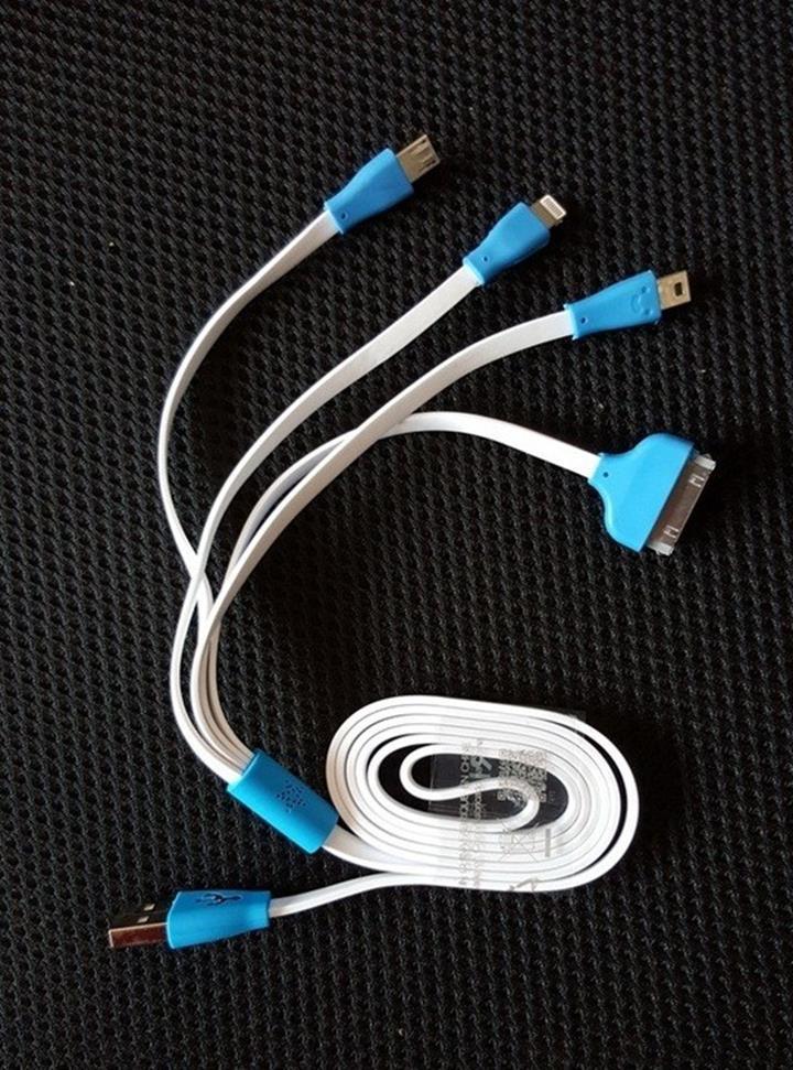 [HCM]Cáp sạc đa năng 4 đầu dây dẹp có đèn led (có đầu chui nhỏ)