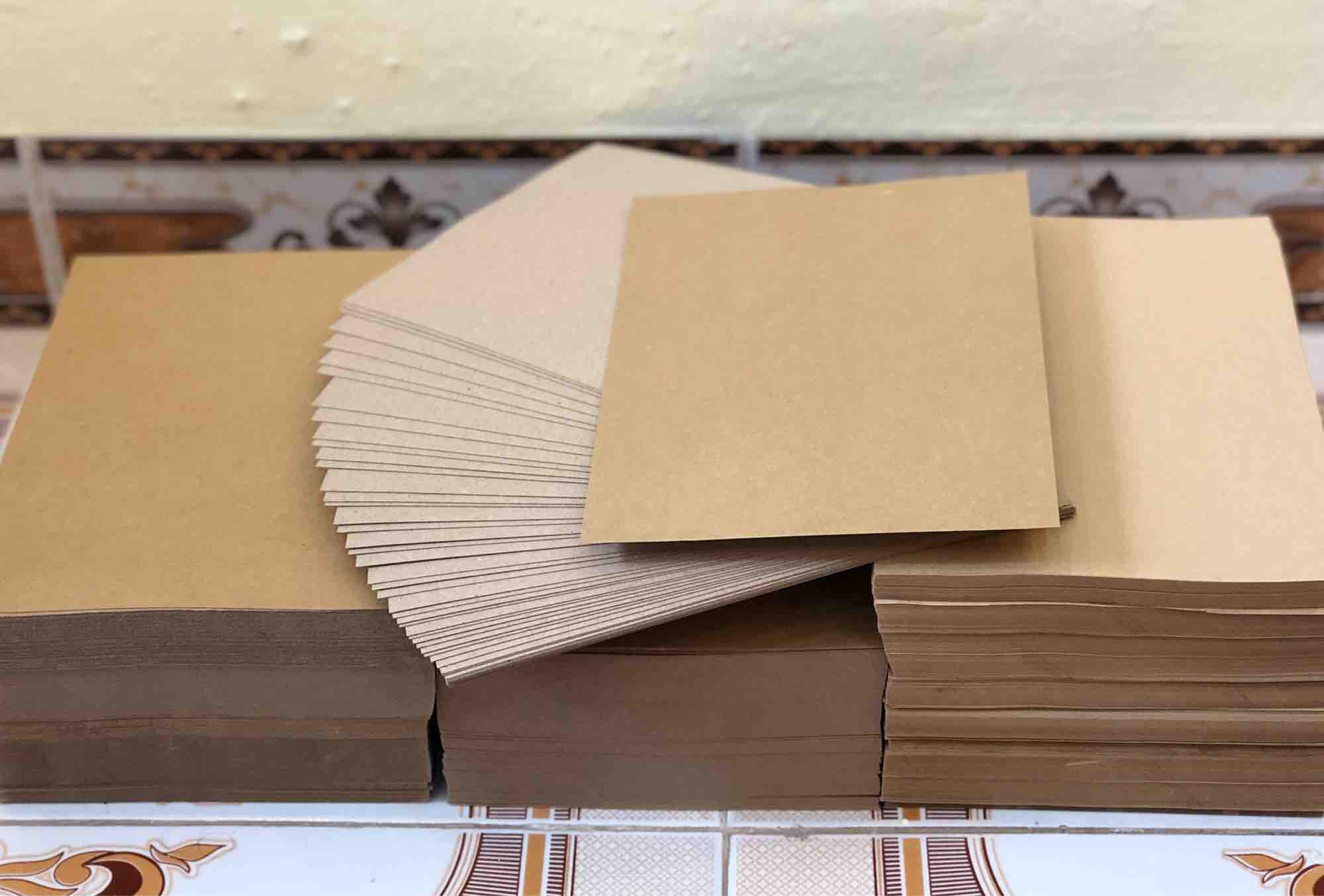 GIẤY KRAFT A5 ĐỊNH LƯỢNG 250 GSM (200 tờ)