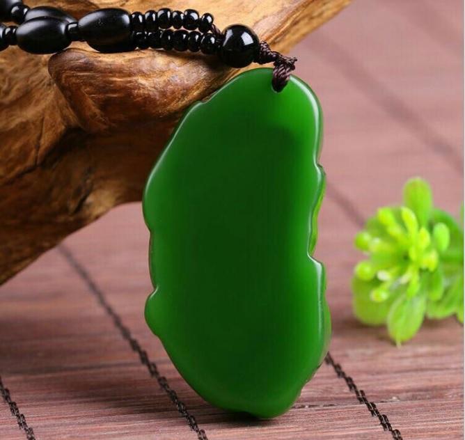 [HCM]Mặt dây chuyền tỳ hưu đá cẩm thạch xanh đạm (Xanh lá thẫm)