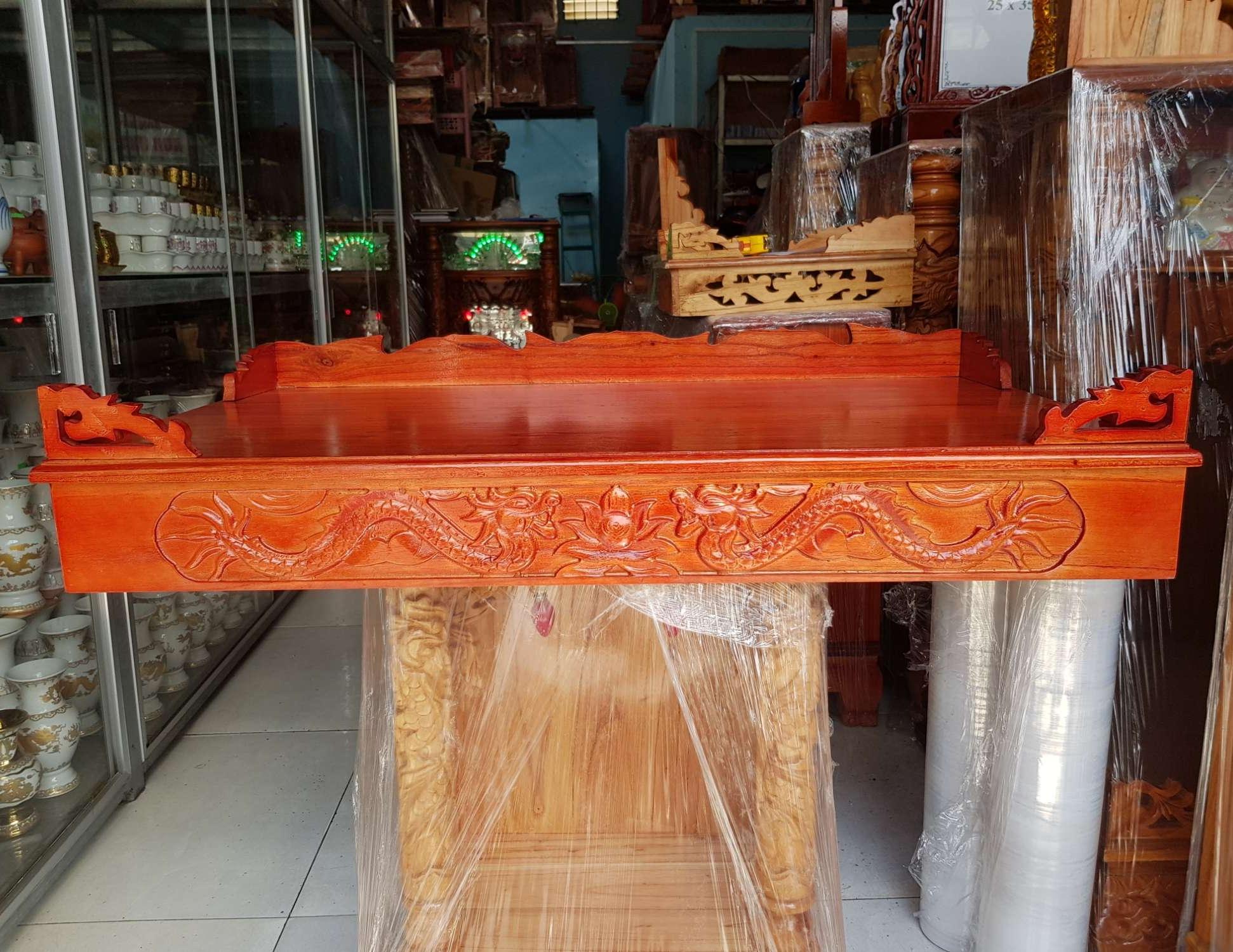 Bàn thờ treo tường gỗ xoan ngang 88 cm
