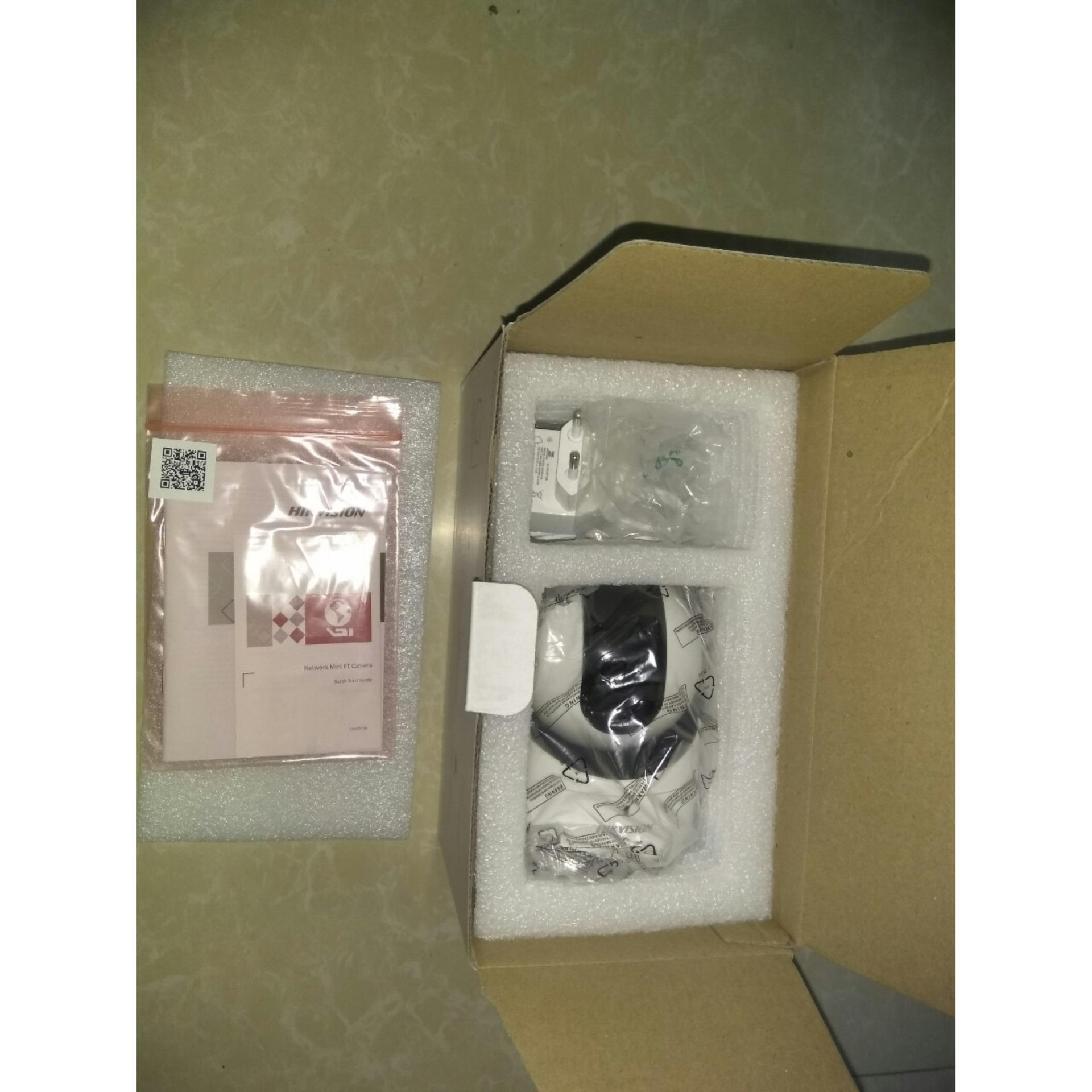 Camera IP Wifi xoay 4 chiều Hikvision DS-2CV2Q21FD-IW