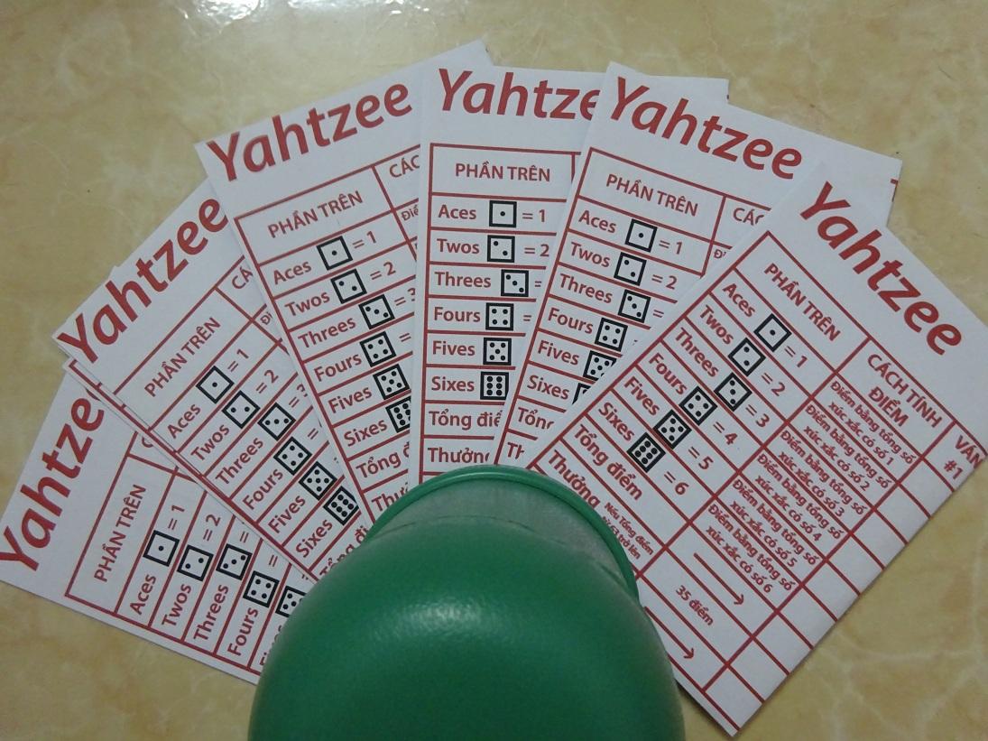 [HCM]YAHTZEE - NÀO CÙNG LẮC XÚC XẮC- CÓ KÈM ĐỒ LẮC XÍ NGẦU