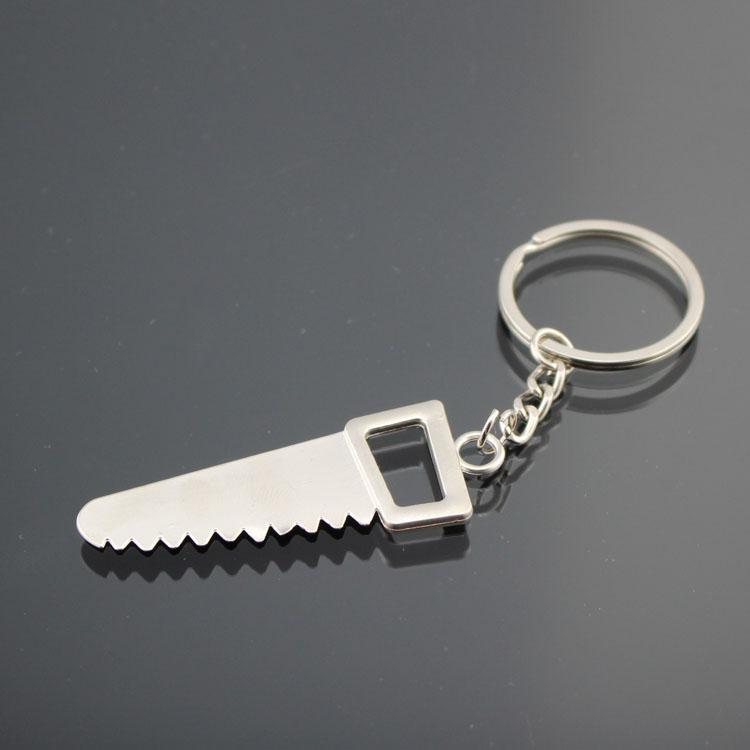 móc khóa dụng cụ cưa