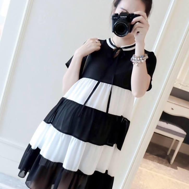 Váy bầu voan đen phối trắng 3 tầng