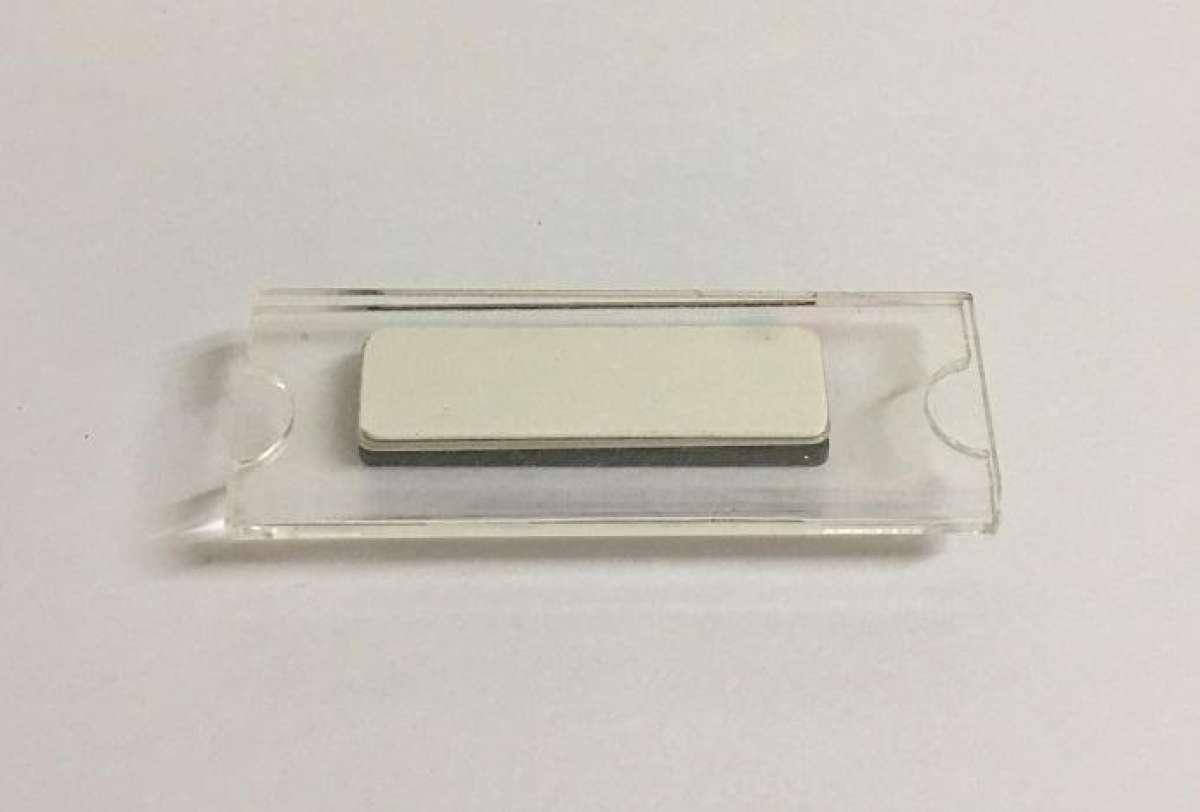 Bộ 10 thẻ tên mica đeo ngực nam châm