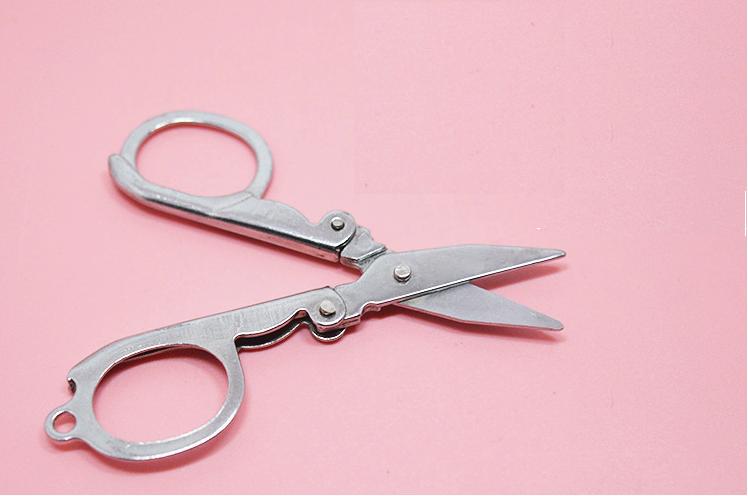 Kéo Cắt Tỉa Lông Mũi, Lông Mi Gấp Gọn
