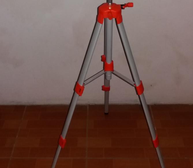 Chân máy cân mực LASER