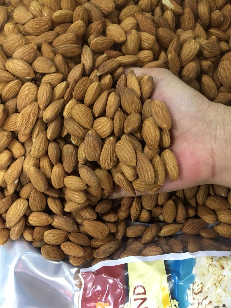Hạt hạnh nhân Mỹ đã tách vỏ sấy chín 500g