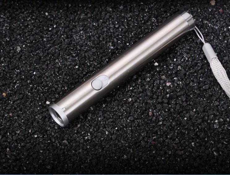 Đèn pin mini chiếu sáng,laser 2in1