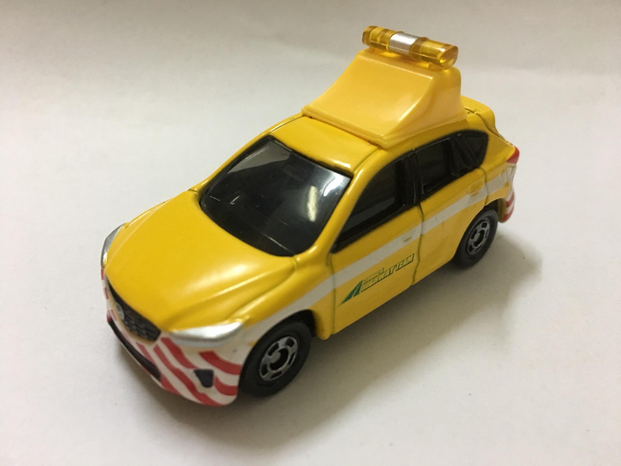 Xe mô hình Tomica Mazda CX5