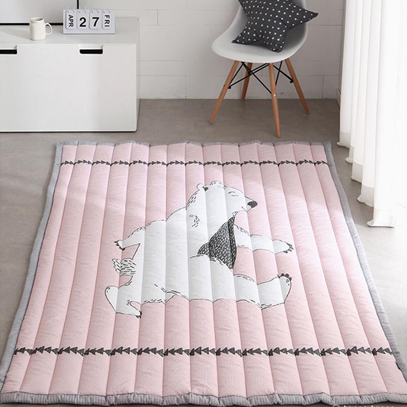 Thảm trải sàn ngủ đa năng HANAHANA KINDERBEAR RAYON RUG 140x210cm (Pink)