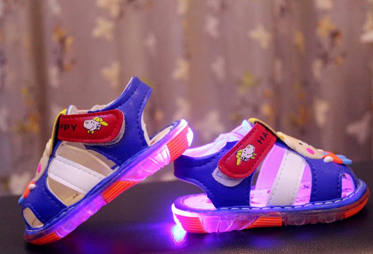 Sandal gấu cho bé trai tập đi có đèn - xanh