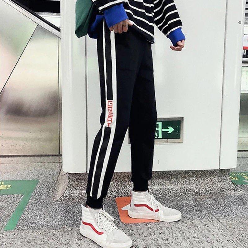 Quần jogger viền chữ cực chất