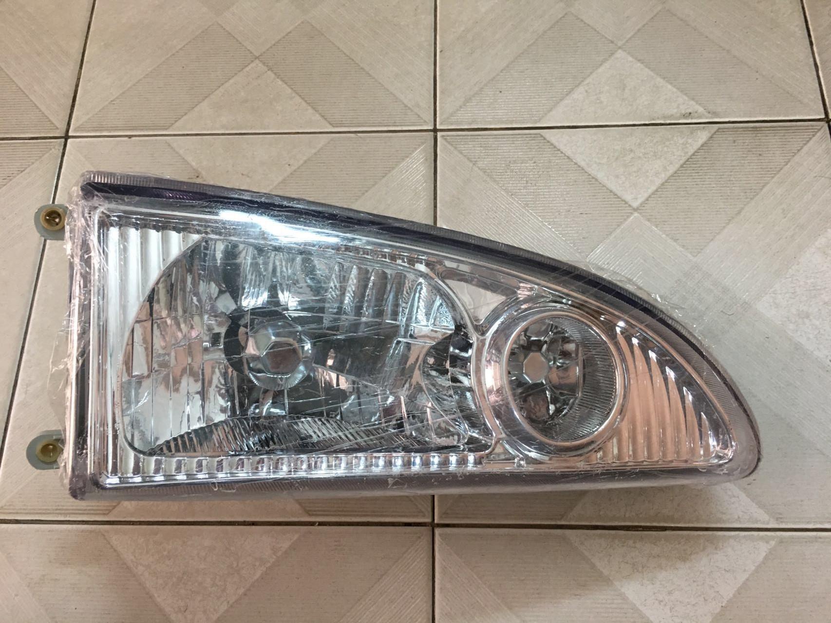 Đèn pha Daihatsu Citivan
