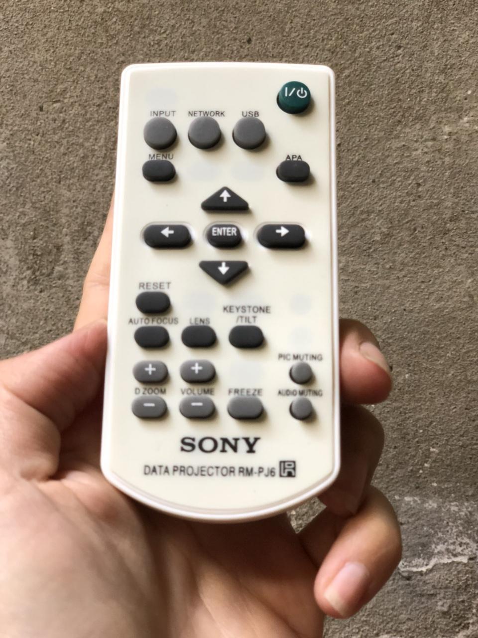 Điều khiển máy chiếu SONY