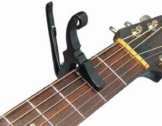Capo Đàn Guitar màu Đen Giá Rẻ.