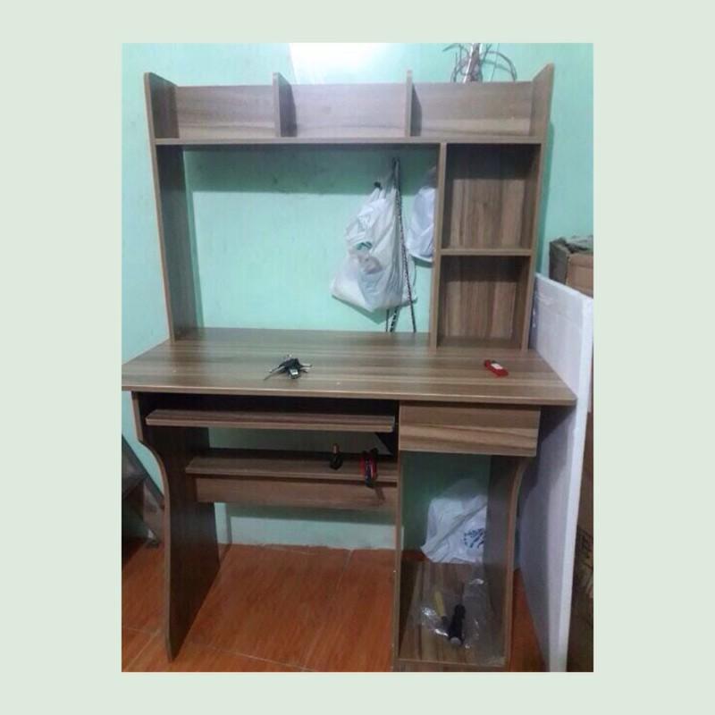 Bàn Máy Tính Gỗ Kèm Kệ Sách, Trang Trí