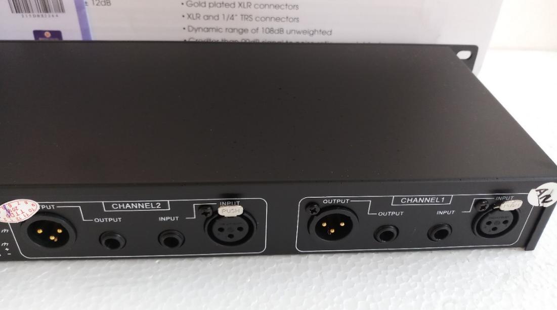 Loc tiếng Equalizer DBX 215 (Đen), bộ xử lí âm thanh xấu