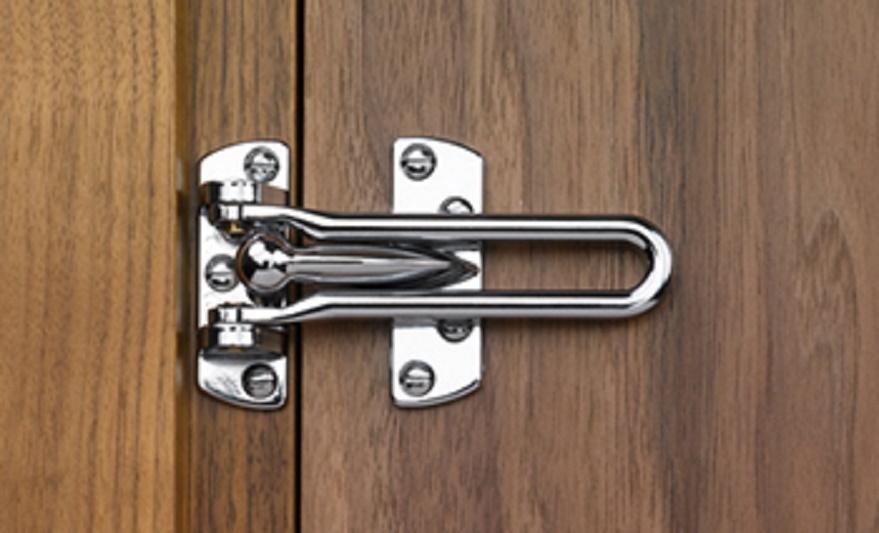 [HCM]Chốt Móc Cửa An Toàn Dùng Cho Cửa 1 Cánh 10110