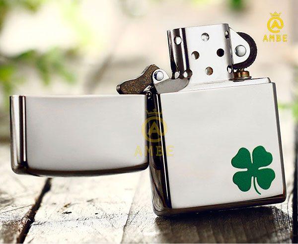 Bật lửa Zippo 24007 cỏ 4 lá may mắn